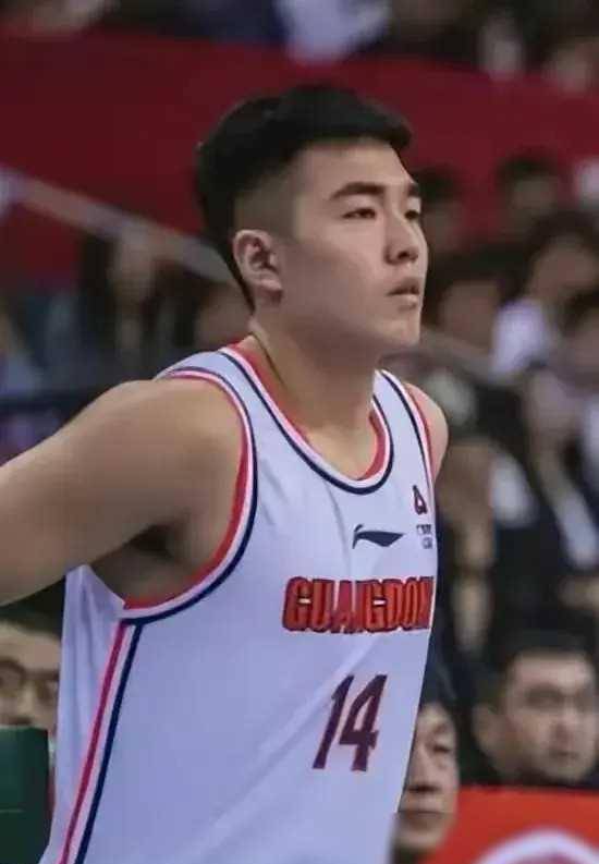 自行车巡回赛焦点战：岭东迅豹队鏖战塞北巨龙队，新星闪耀。逆风翻盘的范本-九游体育